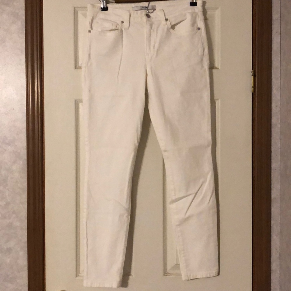 Joe’s jeans. Skinny ankle. Size 29.